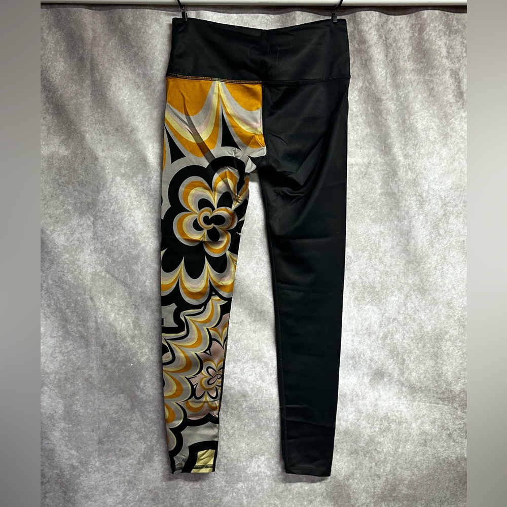 Noli full length leggings. Size medium.